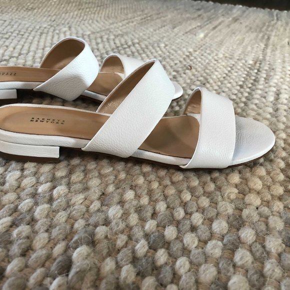 Barneys Vero Cuoio Green Italian Leather Sandals - Picture 2 of 3